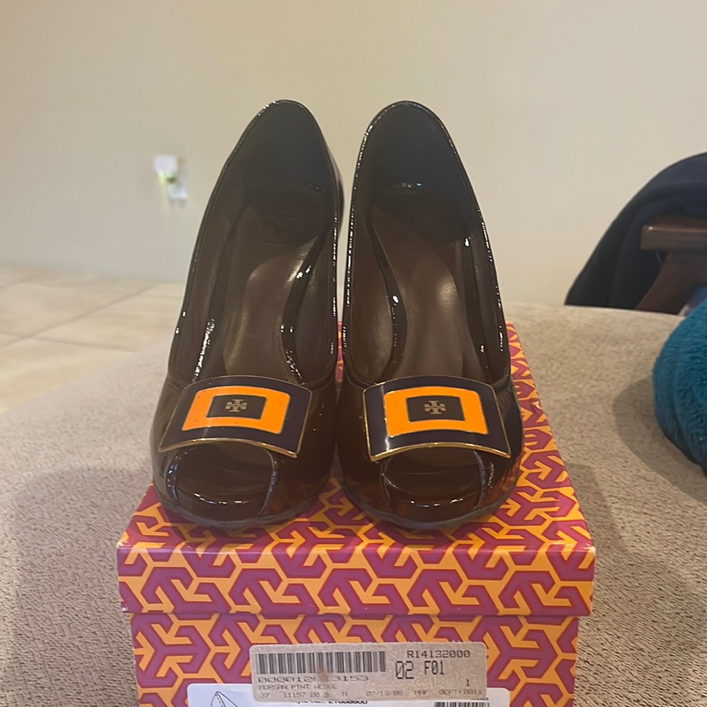 Tory Burch Chocolate Brown Wedges.